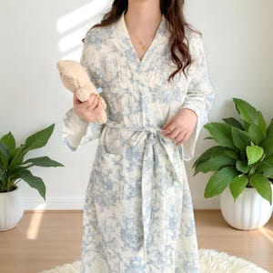 Retro Cotton Muslin Robe for Women & Men - Toile de Jouy Loungewear, Organic Sleepwear Gift, Bridal or Couple Homewear, No Collar