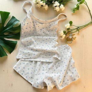 Sweet Floral Cotton Pajama Set for Women – Soft Muslin Cami & Shorts Sleepwear, Lightweight Summer Loungewear, S-XXL, Gift for Her