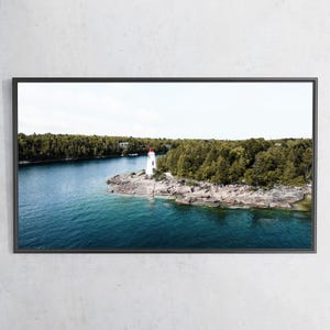 Arte murale del faro – Stampa aerea della costa canadese – Fotografia paesaggistica del lago Huron – Decorazione per la casa con tema natura nautica