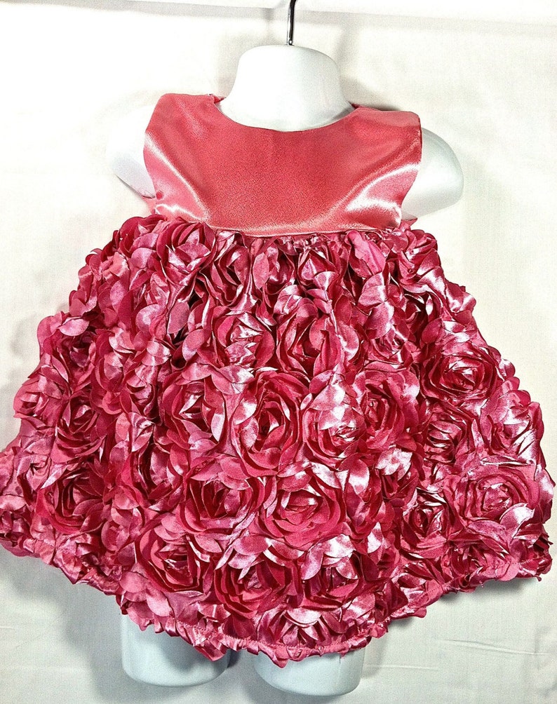 Girls Pretty Dress Pattern, Easy and includes video instructions 7 year old size image 1
