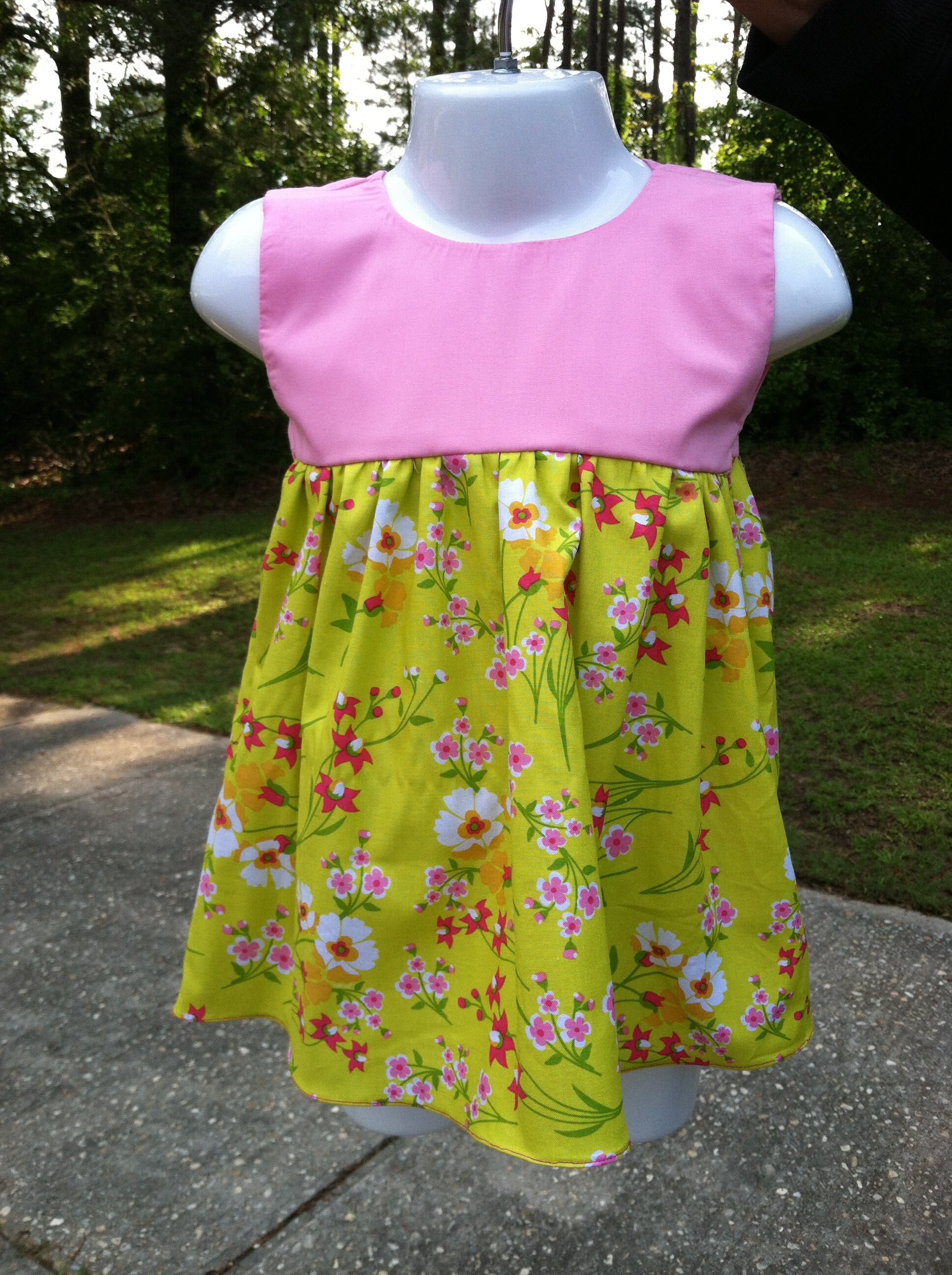 Girls Pretty Dress Pattern, Easy and Includes Video Instructions 7 Year ...