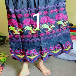 Floral Embroidered Polynesian Lavalava Skirt: Women&#39;s Island Wrap