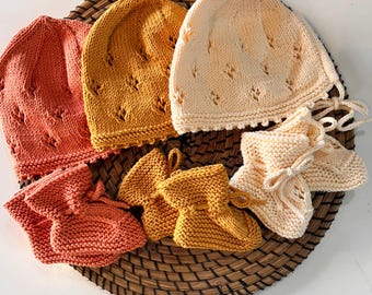 Handmade Knit Baby Beanie and Booties Set – Newborn Gift
