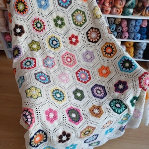 Manta cuadrada de ganchillo hecha a mano estilo abuela, manta colorida con flores africanas, manta bohemia de patchwork.