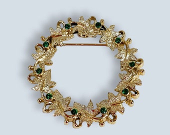 VINTAGE 50s Wreath Brooch by Gerry's Gold with Green Rhinestones | 1950s MCM Jewelry Pin | Gifting Idea VFG