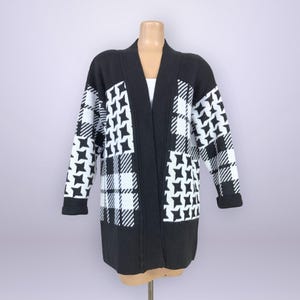 VINTAGE 80s Geometric Black & White Checkerboard Cardigan Sweater by Sweater Bazaar | 1980s Oversized Open Front Sweater Jacket Jumper | VFG