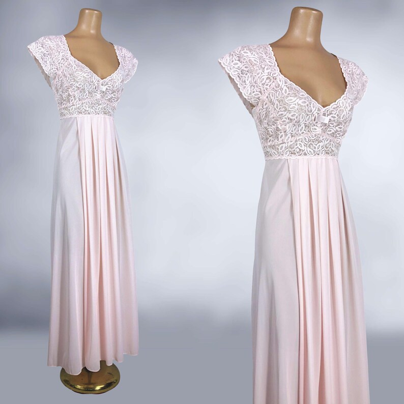 VINTAGE 80s Baby Pink Nylon Nightgown Stretch Lace Bodice by Eve