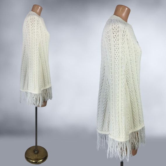 VINTAGE 60s 70s Knit Sweater Cape with Fringe OS … - image 5