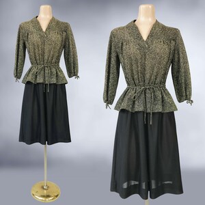 VINTAGE Robe disco à basque noire et dorée métallisée des années 70 Robe secrétaire Studio 54 en lurex des années 1970 VFG image 10