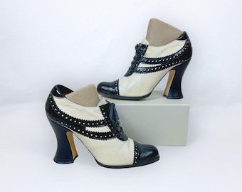 Vintage 70s Sacha London Patent Leather Spectator Oxford Brogue Heels 39 8 Spain VFG