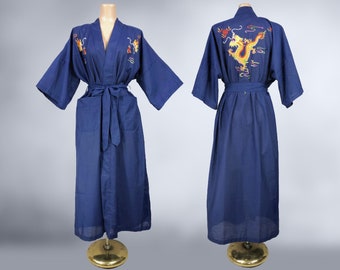 VINTAGE 60s 70s Dragon Embroidered Chinese Kimono Robe by Fedo | 1960s 1970s  Navy Blue Dressing Gown Robe | VFG