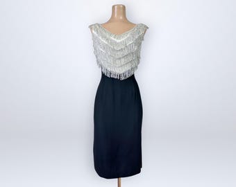 Sukienka koktajlowa w stylu vintage z lat 50. i 60., z frędzlami i srebrnym lureksem, w stylu klepsydry, seksapilu | VFG
