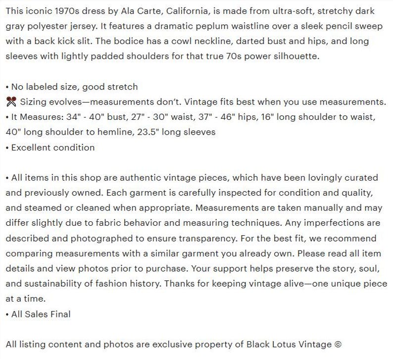 Puede incluir: Vestido gris oscuro de los a&ntilde;os 70 de Ala Carte, California, hecho de punto de poli&eacute;ster el&aacute;stico. Con cintura peplum, falda l&aacute;piz, cuello de barco, busto y caderas con pinzas, y mangas largas. Medidas: 86-102cm pecho, 69-76cm cintura, 94-117cm caderas.