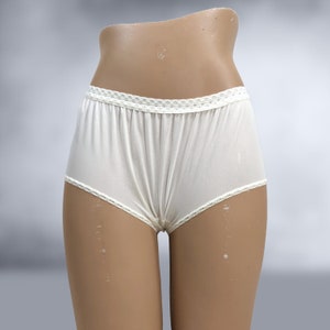 New Luxurious Comfort Choice 100% Nylon Full Coverage Brief Panty Pale Sage  Green Size 7 lg 
