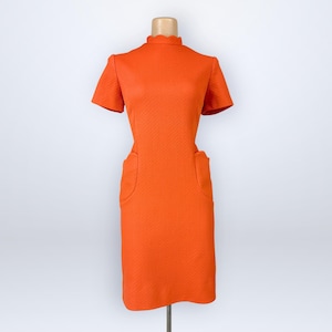 Vintage 60s Orange Space‑Age Mod Mini Shift Dress Textured With Oversized Scalloped Pockets VFG