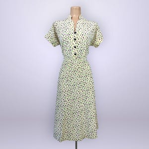 Vestido estampado vintage anos 40, primavera chegou, 38x30 | Vestido diurno Art Déco anos 40 | VFG
