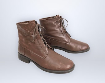Vintage 90er Jahre Braune Leder Stiefeletten Gr. 9 von BASS | Adrette Grunge-Klassiker | VFG