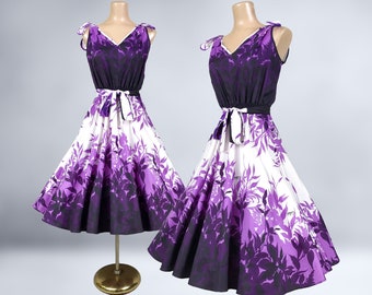 VINTAGE 70s Purple Full Sweep Sun Dress By Royal Creations Hawaii Sz M | 1970s does 1950s Aloha Signature Print Pin-up Hawaiian Dress | VFG
