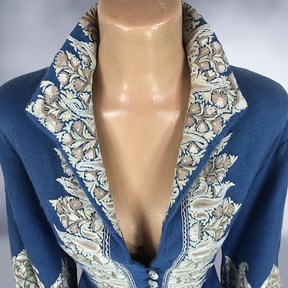 VINTAGE 30s Kashmiri Crewel Embroidered Wool Coat… - image 4
