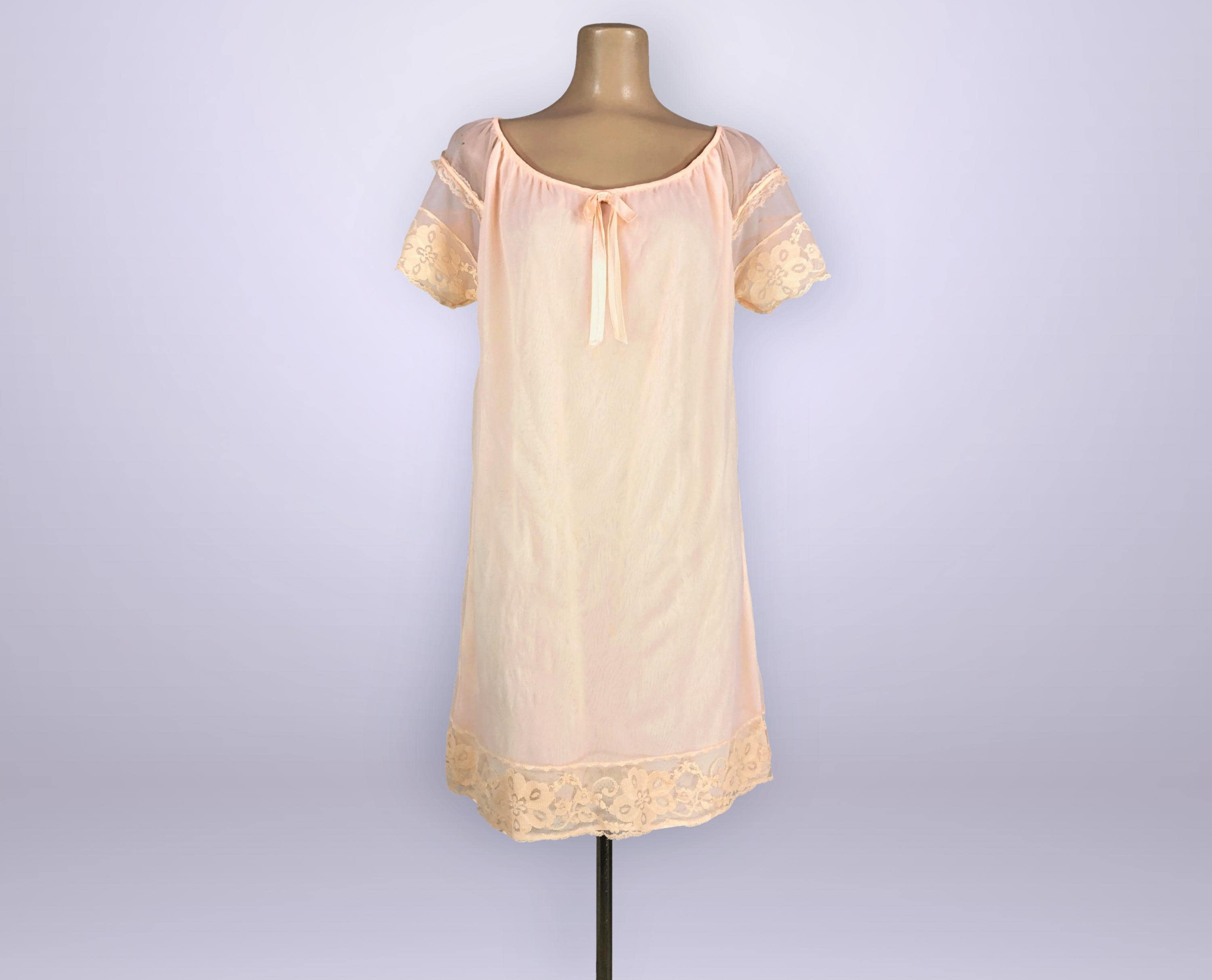 VINTAGE 1960s Peach Double Nylon Chiffon Babydoll Nightgown