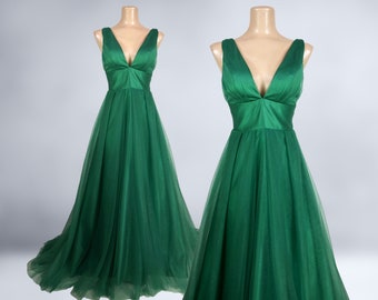 VINTAGE Handmade Green Tulle Ball Gown Y2K Deep Plunge Prom Dress | 1990s Full Sweep Formal Evening Red Carpet Dress | VFG