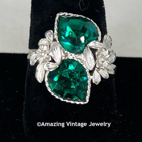 Sarah Coventry LOVE STORY Ring 1970's Sarah Coventry Birthstone Ring Love Story May Sarah Coventry Green Hearts Ring May Birthstone Ring