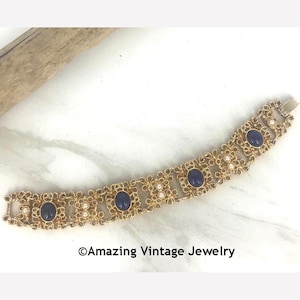 Sarah Coventry &quot;VICTORIA BLUE&quot;  Bracelet from 1975 * Vintage Sarah Coventry Bracelet * Sarah Coventry Blue Bracelet * Faux Pearls