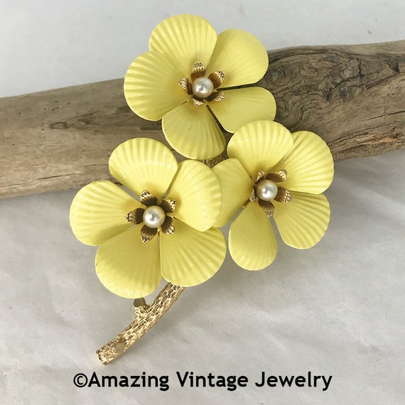 Sarah Coventry PRIMROSE Pin from 1962 * Vintage S… - image 2