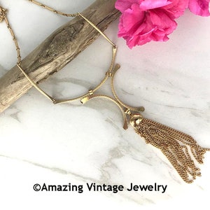 Sarah Coventry CHINATOWN Necklace from 1976 * Sarah Coventry Gold Tassel Necklace * Vintage Sarah Coventry Necklace * Necklace with tassel