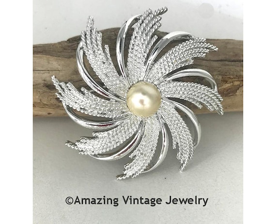 Sarah Coventry SILVERY SUNBURST Pin from 1969 * V… - image 1