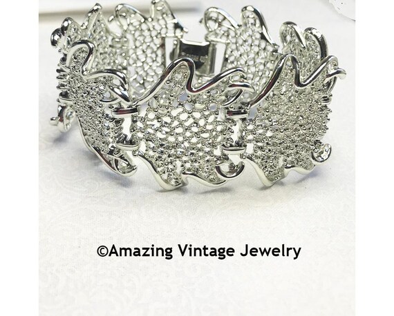 Sarah Coventry Absolutely Gorgeous Vintage Diamante & Gold Tone Bracelet -  RRP $110.00(s)