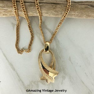 Sarah Coventry MODERN CLASSIC Necklace from 1978   Vintage Sarah Coventry Necklace   Sarah Coventry Gold Necklace
