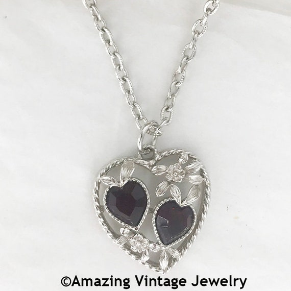 Sarah Coventry LOVE STORY Necklace * 1970's Vintage Necklace * Sarah Coventry Birthstone Necklace * Love Story January * Sarah Garnet