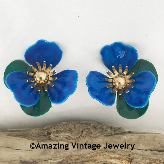Sarah Coventry TAHITIAN FLOWER Earrings from 1969… - image 1