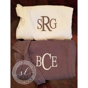 Women&#39;s Monogrammed Waffle Robe, 14 colors to choose from, personalized spa wedding party, bridesmaid robe