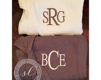Women's Monogrammed Waffle Robe, 14 colors to choose from, personalized spa wedding party, bridesmaid robe