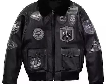 Men’s Black Leather Bomber Jacket with Patches – Military Aviator Flight Jacket with Fur Collar – Vintage Air Force Style Coat –  Outerwear
