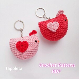 Valentine chicken keychain crochet pattern, Chicken with heart, Valentines keychains for couple, Chicken lover gift, Galentines day gift, mabel chicken keychain, Valentines day crochet pattern, Pink girly accessories, Valentines day favor for class, teacher appreciation,  bag charm crochet, gift for grandmother, school party favor, gift for friends, mother day gift, small party favor handmade, chicken ornament, beginner friendly pattern, easy crochet gift idea,tappleta crochet pattern