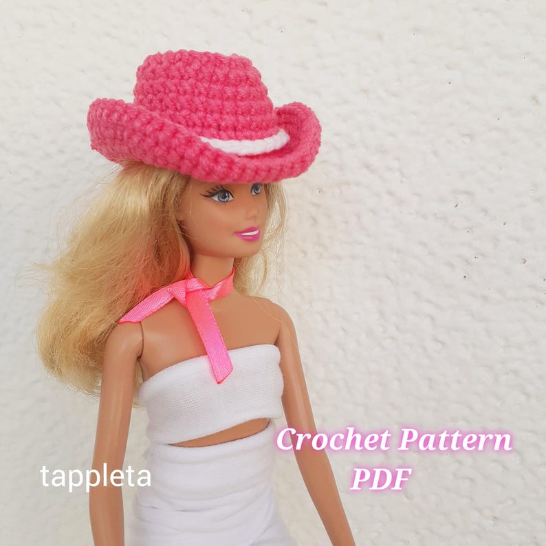 cowgirl hat crochet pattern, pink cowboy hat, small cowgirl hat pink for 11.5" doll, western style hat crochet pattern pdf, no sew pattern for beginners, barbie hat crochet, Taylor Swift cowboy like me, swiftie keychain, cowgirl bag charm, girly accessories handmade, crochet charm gift idea DIY,  cowboy car hanger, cowboy party favor, cowboy wedding favors, cowgirl room decor, cowboy garland, rodeo accessory, teacher appreciation gift, gift for friends, tappleta crochet pattern