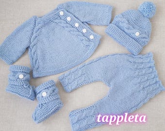retour à la maison tenue bébé garçon hiver, ensemble de pulls bleus pour nouveau-né, chaussons leggins bonnet à pompon, tenue de nouveau-né en laine bleu, tenue d'hôpital