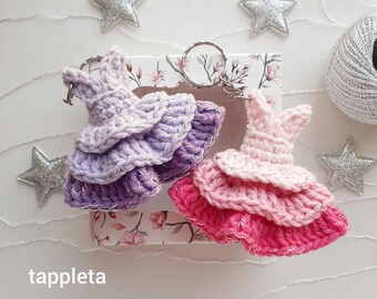 Ruffle dress keychains crochet, Lilac cupcake dress for Taylor fans, Swiftie accessories, Pink dress bag charm, party favor, babyshower gift