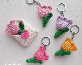 Tulip keychain crochet, Mini flower crochet, Mother day gift handmade, Wedding favors, Teen girl backpack charm accessory, Birth flower gift