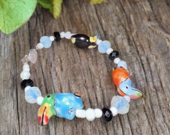 Handmade Parrot Bracelet – Colorful Parrot Beads with Adjustable Cord – Unique Bird Jewelry Gift for Bird Lovers