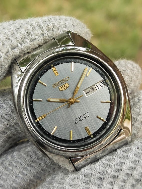 Vintage Seiko 5 7009-3181 Automatic 17 Jewels Watch Japan for