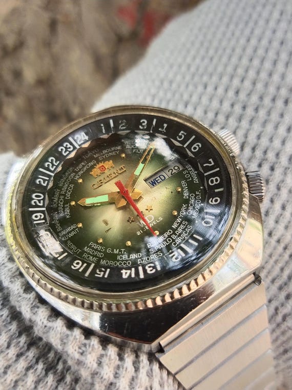 Vintage Orient WD Y469622-7A World Time Diver Automatic Men's