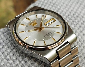 Vintage Seiko 5 7S26-0580 Automatic 21 Jewels Watch Japan for
