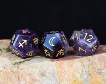Natural Amethyst Zodiac-dobbelstenenset: polydedrische dobbelstenen: