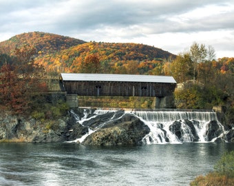 Covered Bridge over the Ottauquechee River Print