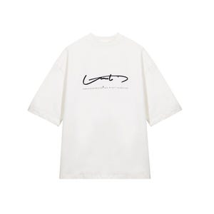 Camiseta básica com assinatura