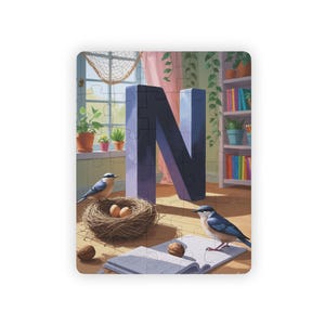 Rompecabezas de la letra N: divertido rompecabezas de aprendizaje del alfabeto para niños y arte mural para deletrear tu nombre: nido, red, ruiseñor, nueces y escena de cuaderno.